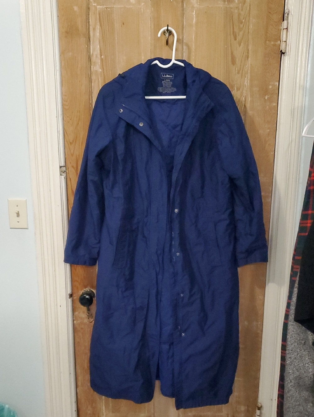 L.L. Bean Women's Long Hooded Raincoat- Blue sz. L
